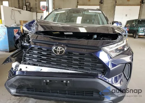 2022 Toyota Rav4 Xle z USA, uszkodzony, nr VIN 2T3P1RFV9NW298716